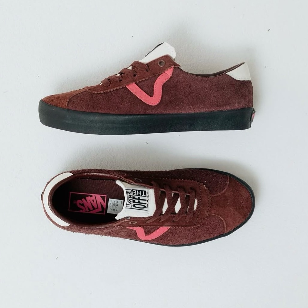 Vans Unisex Suede Sport Low Sneakers
Women's Brown / maroon color New